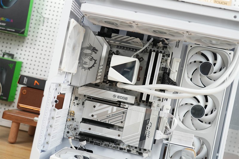 刀锋钛出击，微星MPG B850 EDGE TI WIFI让AMD 9000系走进千家万户！