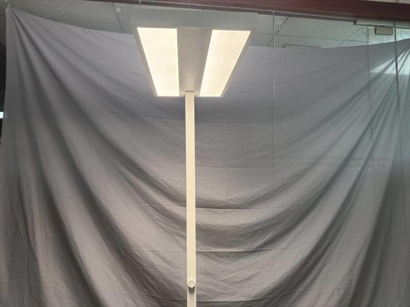 霍尼韦尔的灯怎么样？书客、霍尼韦尔、孩视宝护眼大路灯测评对决