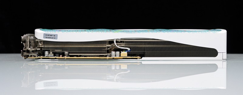 DLSS 4 正在大规模普及！用索泰 RTX 5070 XGAMING OC 享受吧！