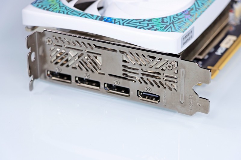 DLSS 4 正在大规模普及！用索泰 RTX 5070 XGAMING OC 享受吧！