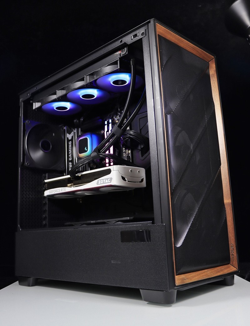 DLSS 4 正在大规模普及！用索泰 RTX 5070 XGAMING OC 享受吧！