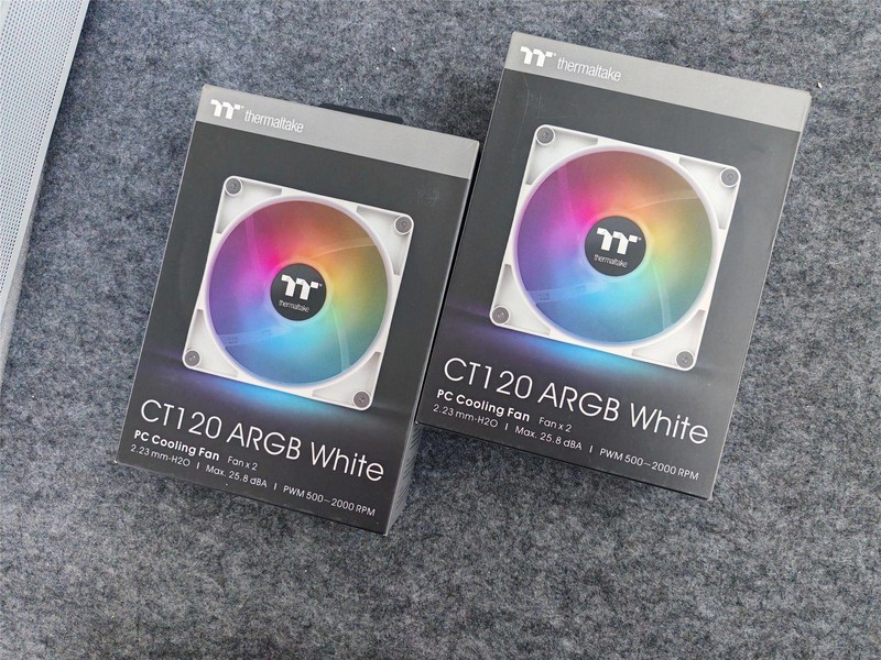 玩桌搭怎能少得了海景房，TT钢影机箱，酷到没朋友