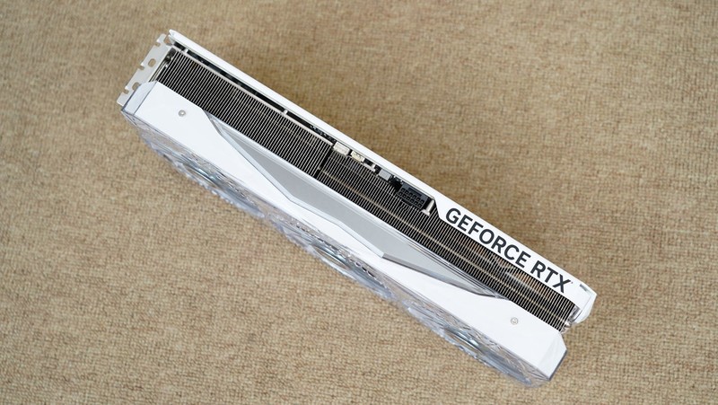 2024年最后一装，9800X3D+4080S打造的高端海景房游戏主机分享