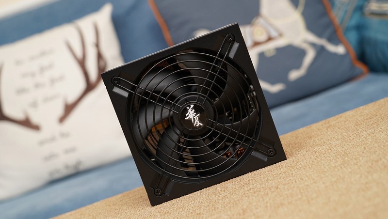 2024年最后一装，9800X3D+4080S打造的高端海景房游戏主机分享