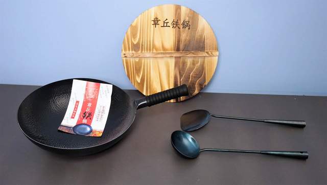 因《舌尖上的中国》爆火的章丘铁锅真的好用？这次开箱新品黑极晶