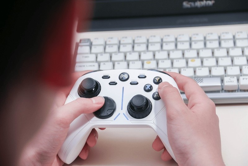 没有游戏手柄敢说自己是游戏玩家吗？北通阿修罗3S，车枪球通吃!