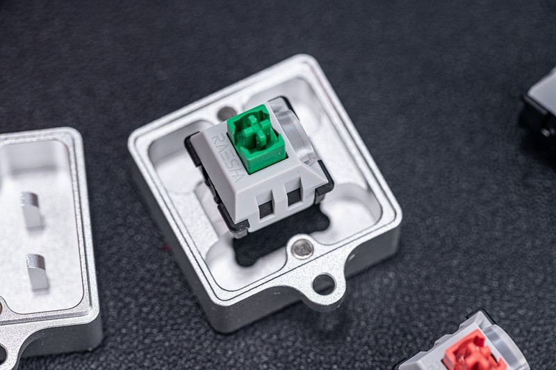 有一拆一，拆解分析瑞翼鲨五行轴手感之谜