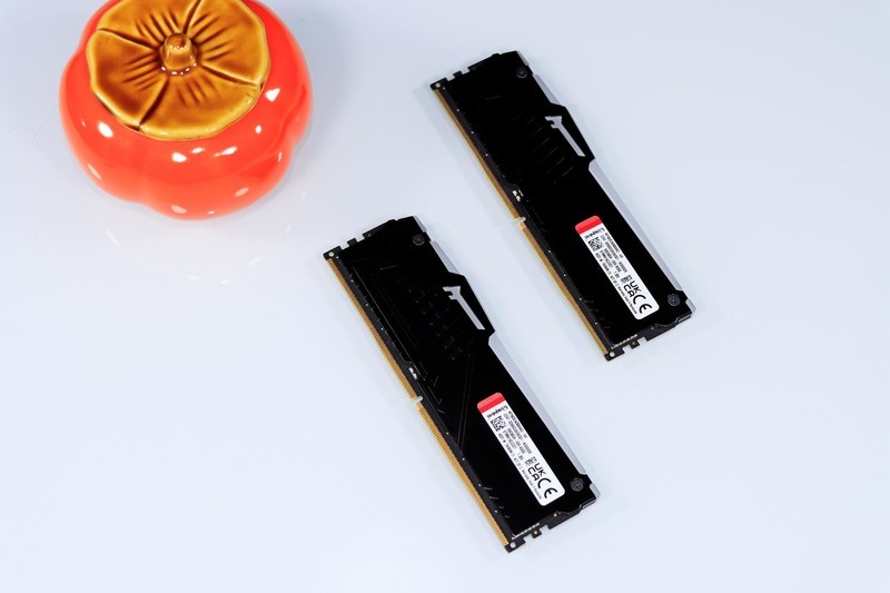 9800X3D，目前最强游戏 CPU，不服来战！力压 14900K！