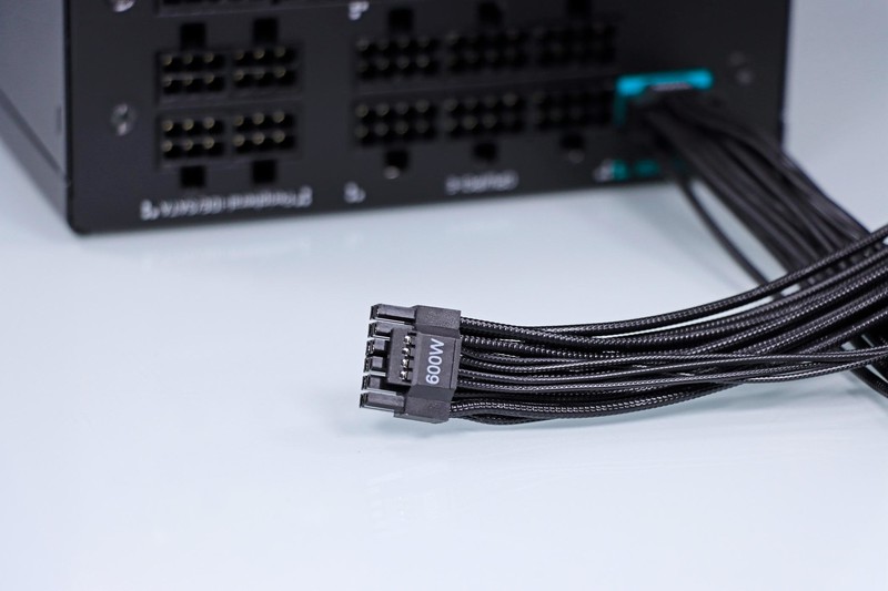 9800X3D，目前最强游戏 CPU，不服来战！力压 14900K！