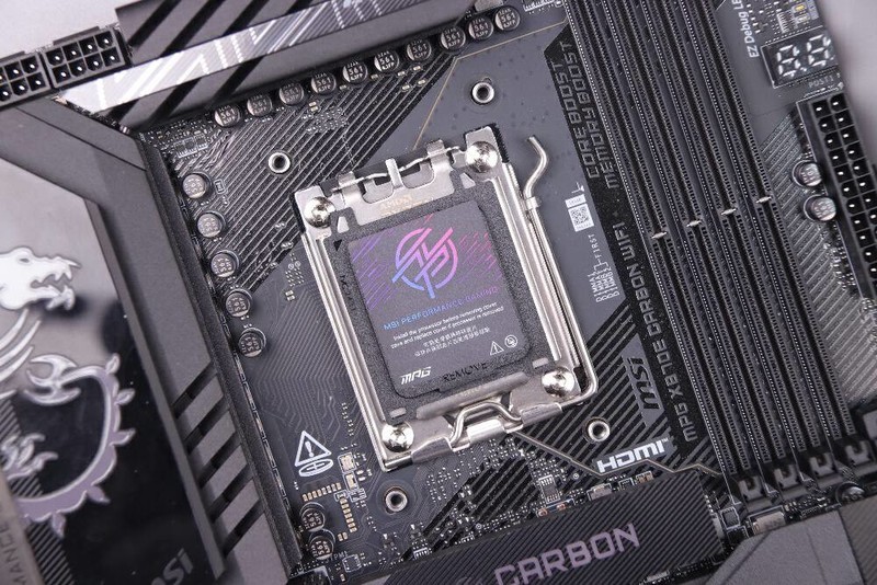 AMD 9950X豪华座驾，微星MPG X870E暗黑主板评测，惊喜大过期待