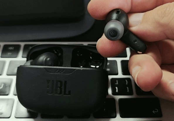 降噪蓝牙耳机排行榜10强，十大口碑最好降噪蓝牙耳机榜单推荐