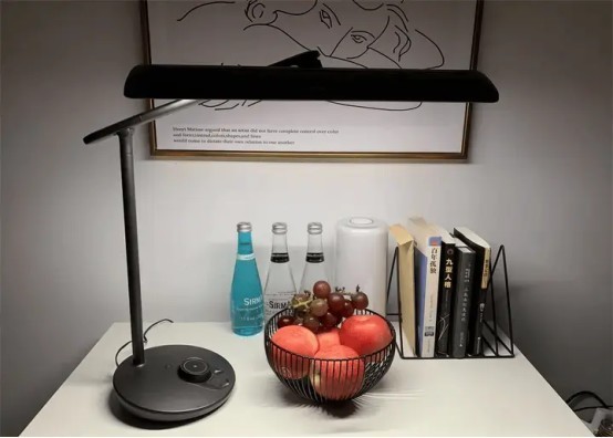 护眼灯最好的品牌排行榜前十名更新：学生护眼台灯怎么选购？