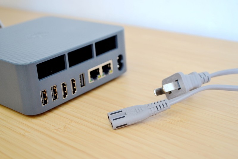 台式机会被淘汰吗？千元迷你电脑+4K便携屏组合，比笔记本还香