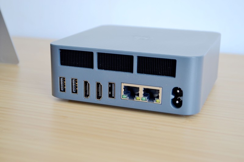 台式机会被淘汰吗？千元迷你电脑+4K便携屏组合，比笔记本还香