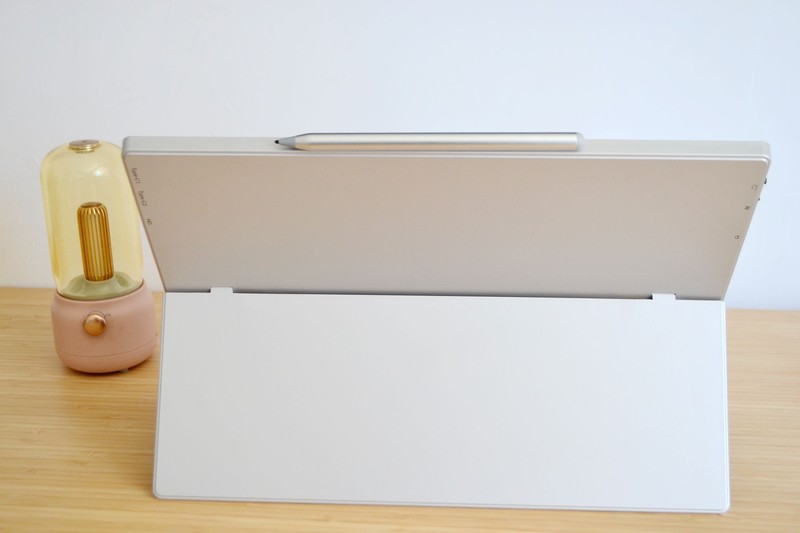 台式机会被淘汰吗？千元迷你电脑+4K便携屏组合，比笔记本还香