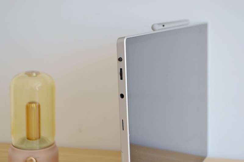 台式机会被淘汰吗？千元迷你电脑+4K便携屏组合，比笔记本还香