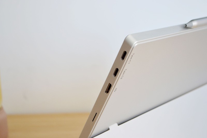 台式机会被淘汰吗？千元迷你电脑+4K便携屏组合，比笔记本还香