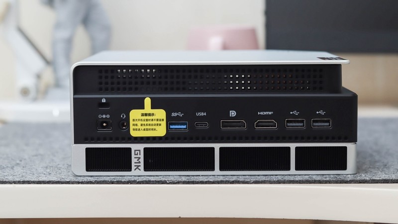 极摩客EVO-X2实测：看锐龙AI Max+395如何颠覆迷你主机性能极限?？