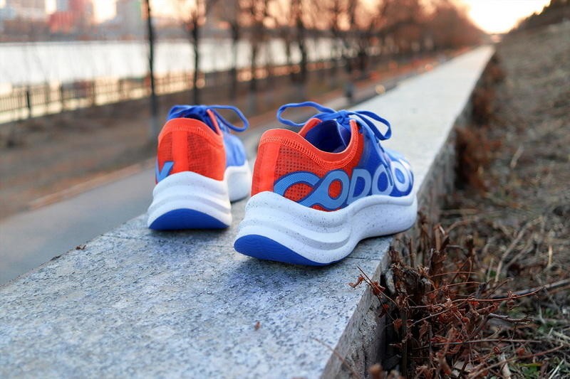 软弹战靴，厚底真香！咕咚21K逐日PRO智能跑鞋体验