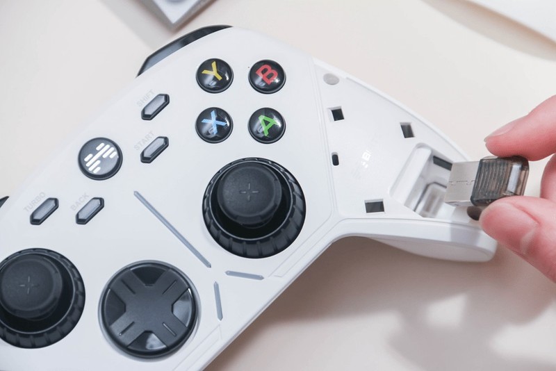 没有游戏手柄敢说自己是游戏玩家吗？北通阿修罗3S，车枪球通吃!