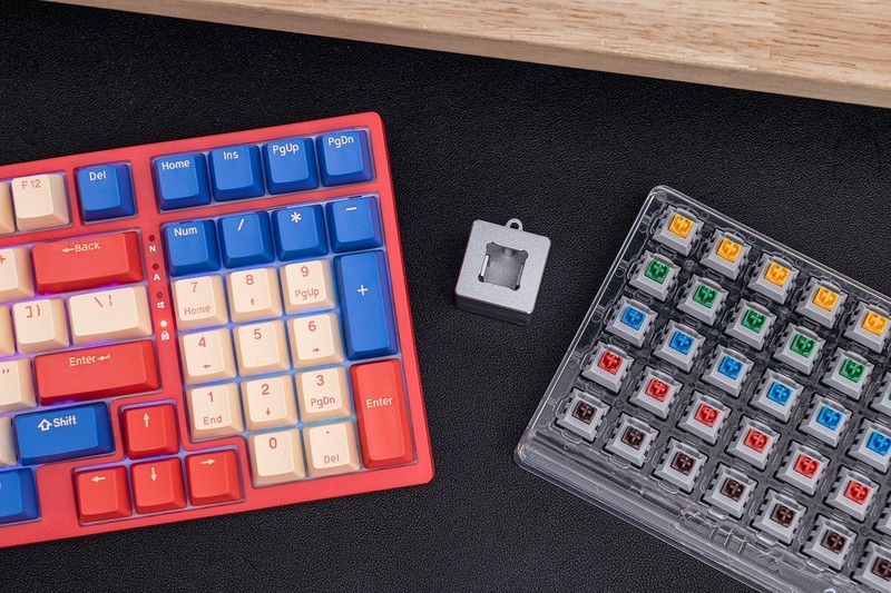 有一拆一，拆解分析瑞翼鲨五行轴手感之谜