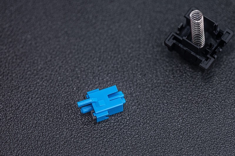 有一拆一，拆解分析瑞翼鲨五行轴手感之谜