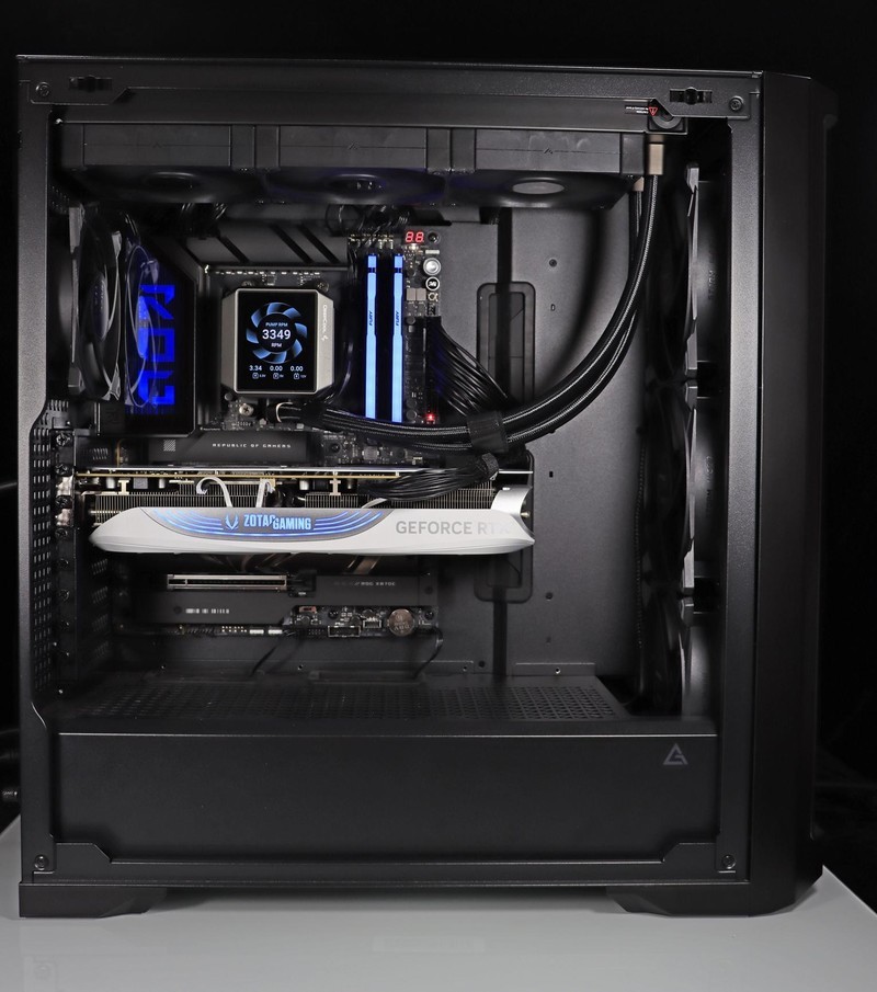 9800X3D，目前最强游戏 CPU，不服来战！力压 14900K！