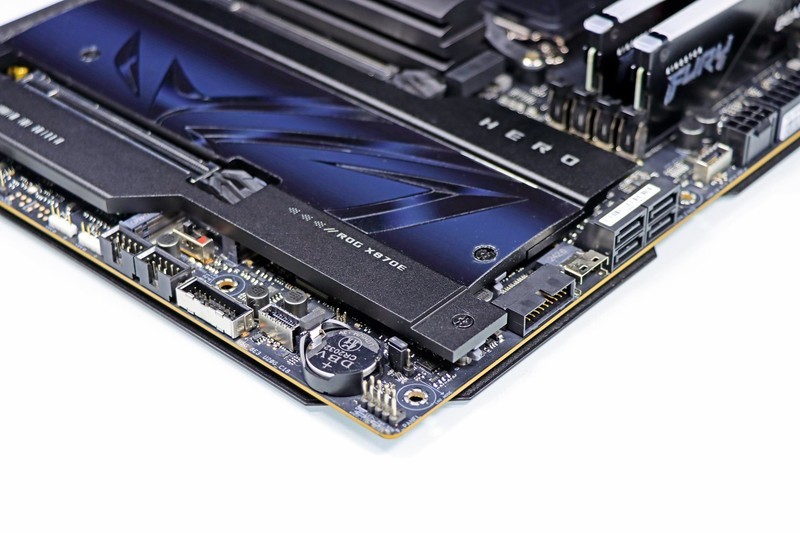 9800X3D，目前最强游戏 CPU，不服来战！力压 14900K！