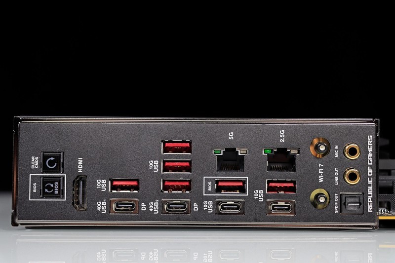 9800X3D，目前最强游戏 CPU，不服来战！力压 14900K！