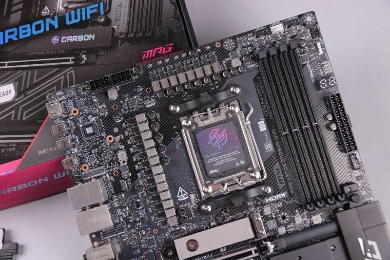 AMD 9950X豪华座驾，微星MPG X870E暗黑主板评测，惊喜大过期待