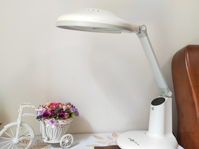 护眼灯别乱买！0辐射NIR红光护眼台灯，一分价钱一分货