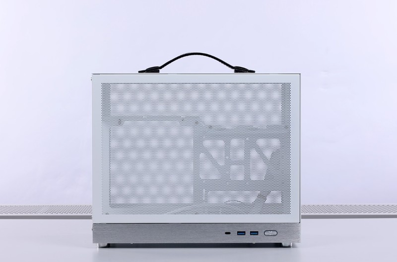 15.9L便携小钢炮主机：14600K +4070S显卡+D5内存，颜值性能兼备