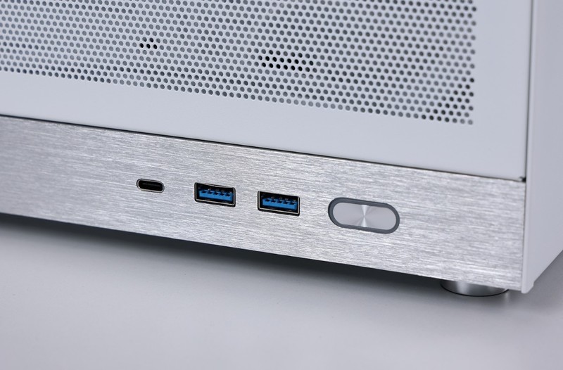 15.9L便携小钢炮主机：14600K +4070S显卡+D5内存，颜值性能兼备