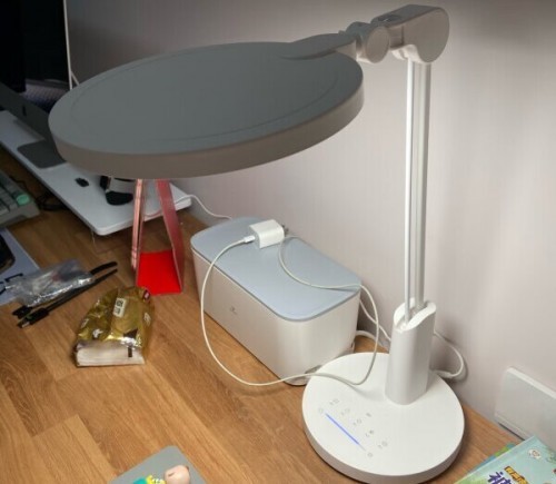 小学生用什么台灯护眼效果好？2025教室护眼照明品牌排行榜大公开！