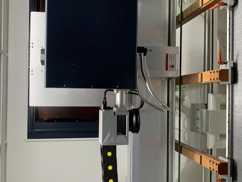 光纤激光器在激光玻璃打孔工艺的应用有哪些？