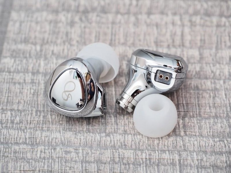 卷出新高度——山灵 SONO 两圈一铁 HIFI 有线耳机