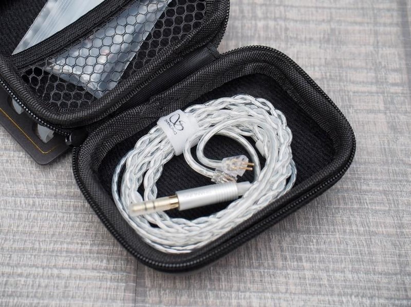 卷出新高度——山灵 SONO 两圈一铁 HIFI 有线耳机