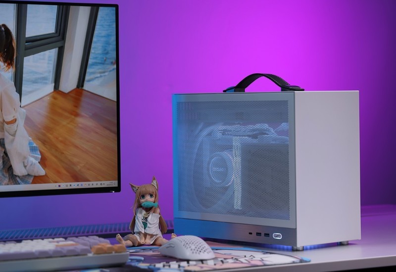 15.9L便携小钢炮主机：14600K +4070S显卡+D5内存，颜值性能兼备
