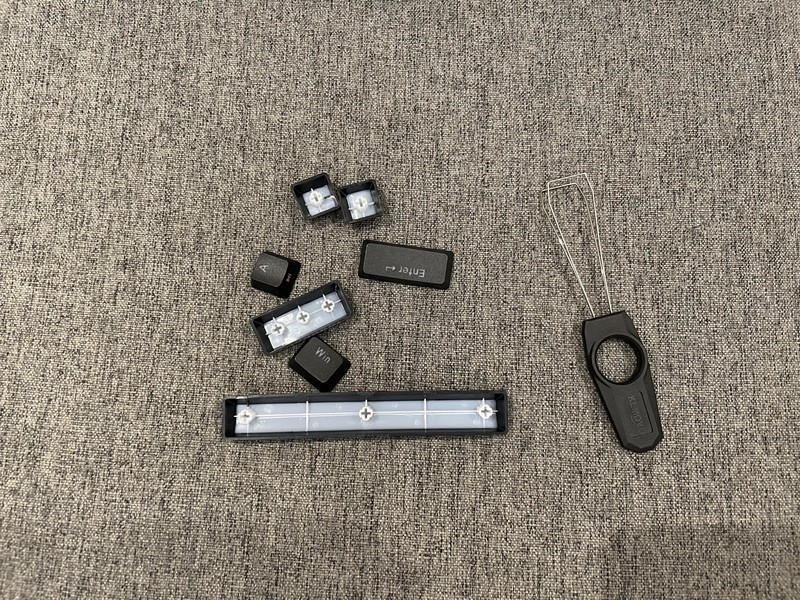 双模无线，RGB背光，PBT键帽，热插拔全安排！-KEMOVE DK61机械键盘