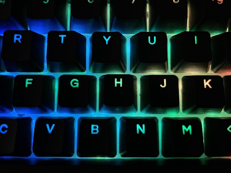 双模无线，RGB背光，PBT键帽，热插拔全安排！-KEMOVE DK61机械键盘