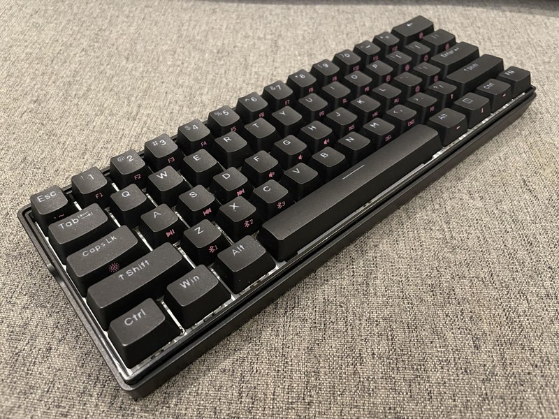 双模无线，RGB背光，PBT键帽，热插拔全安排！-KEMOVE DK61机械键盘