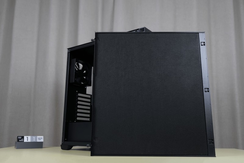 无光污染、更省心，先马 黑洞PRO 静音机箱上手体验