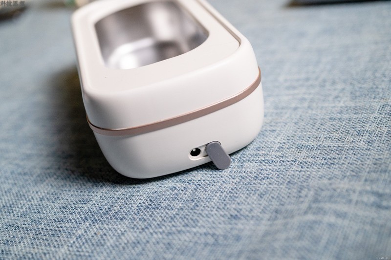 顽固污渍一键去除，还有紫外线除菌功能，希亦超声波清洗机体验