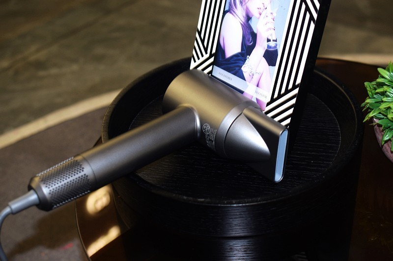 专业医学级养发与风速的完美结合为戴森最佳平替 初扉MIX SE高速吹风机测评