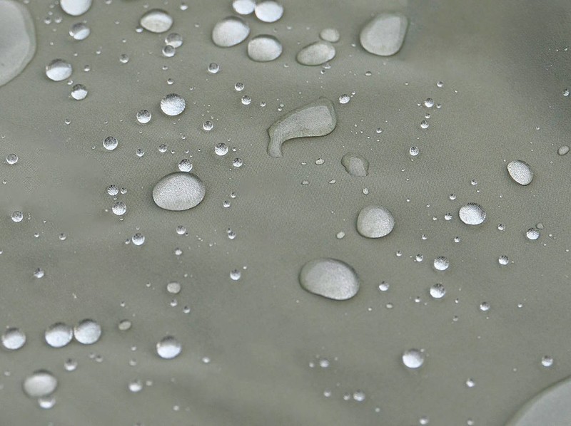 天石灵铠冲锋衣，这件能抗暴雨的户外铠甲，到底值不值得入手？