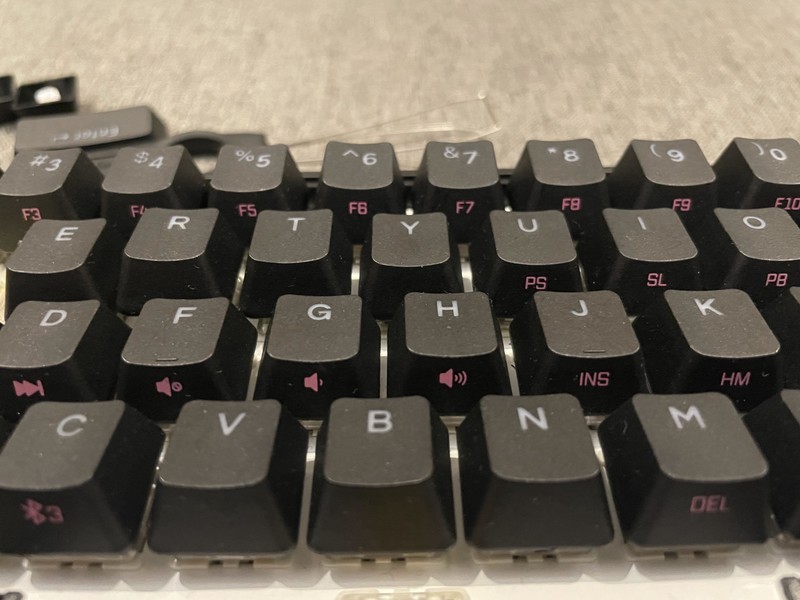 双模无线，RGB背光，PBT键帽，热插拔全安排！-KEMOVE DK61机械键盘