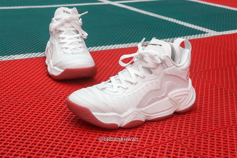 预算三四百，实战篮球鞋如何选？聊聊FREETIE牛蹄一代