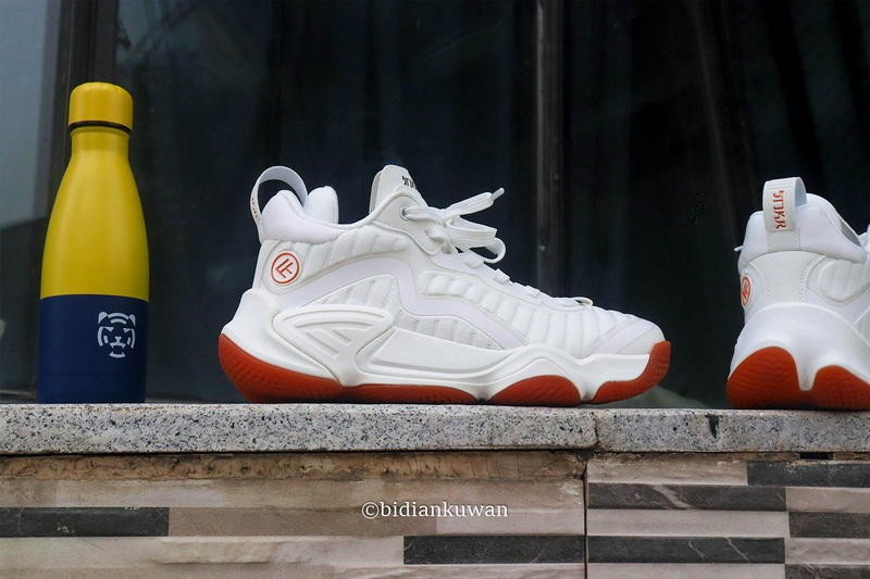 预算三四百，实战篮球鞋如何选？聊聊FREETIE牛蹄一代