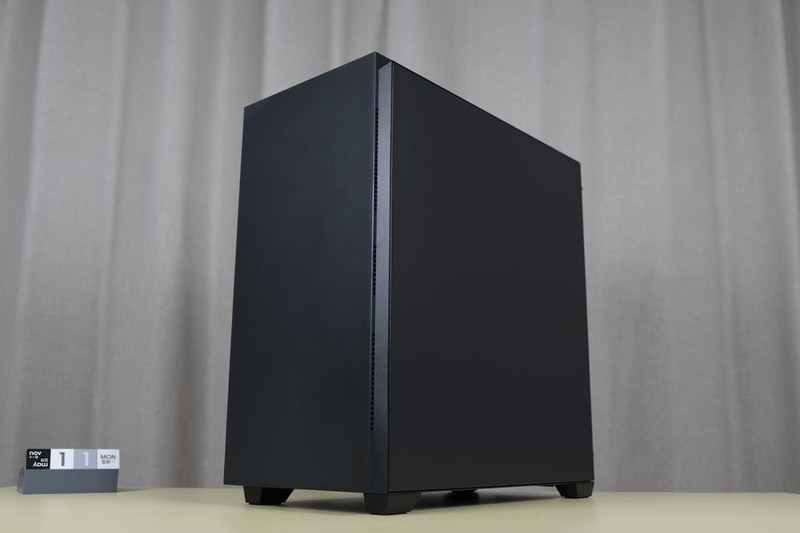 无光污染、更省心，先马 黑洞PRO 静音机箱上手体验