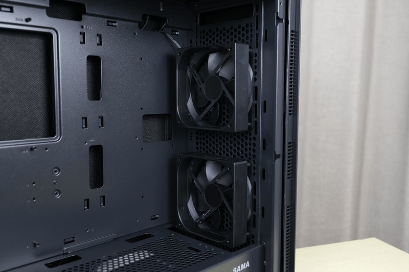 无光污染、更省心，先马 黑洞PRO 静音机箱上手体验